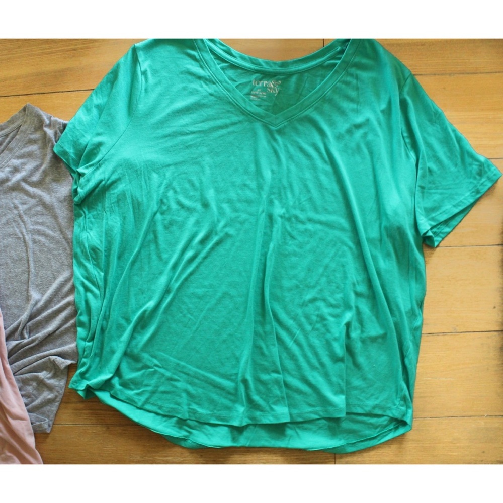 (4) Piece Women’s Plus Short Sleeve Preowned Tops 2X XXL - Picture 4 of 6
